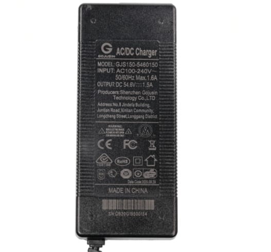 LADEGERÄT 54.6V 1.5A – Kaabo Mantis 48V / ZERO 8 / VSETT 8 / VSETT 9+