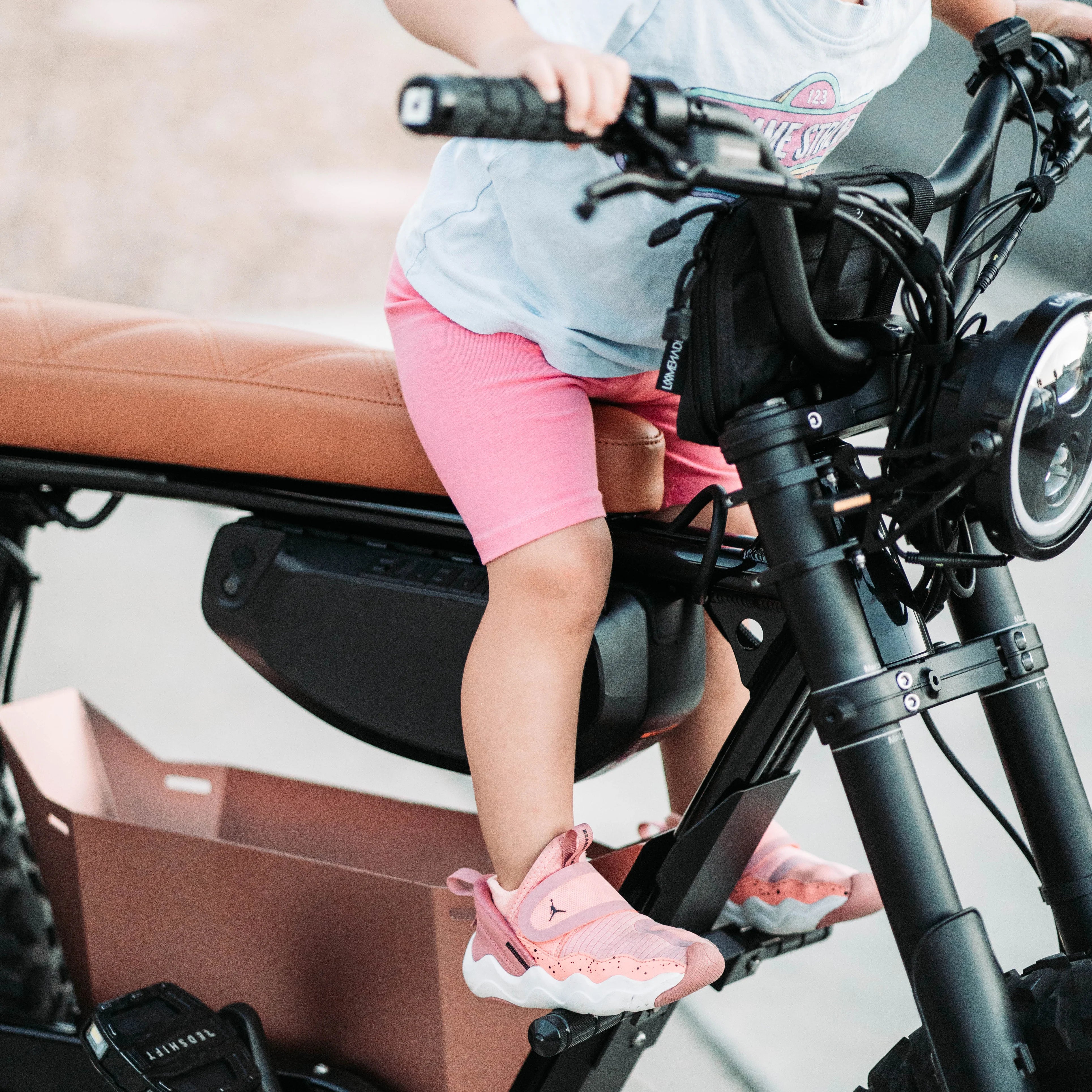 Kid Folding Footpegs- SUPER73