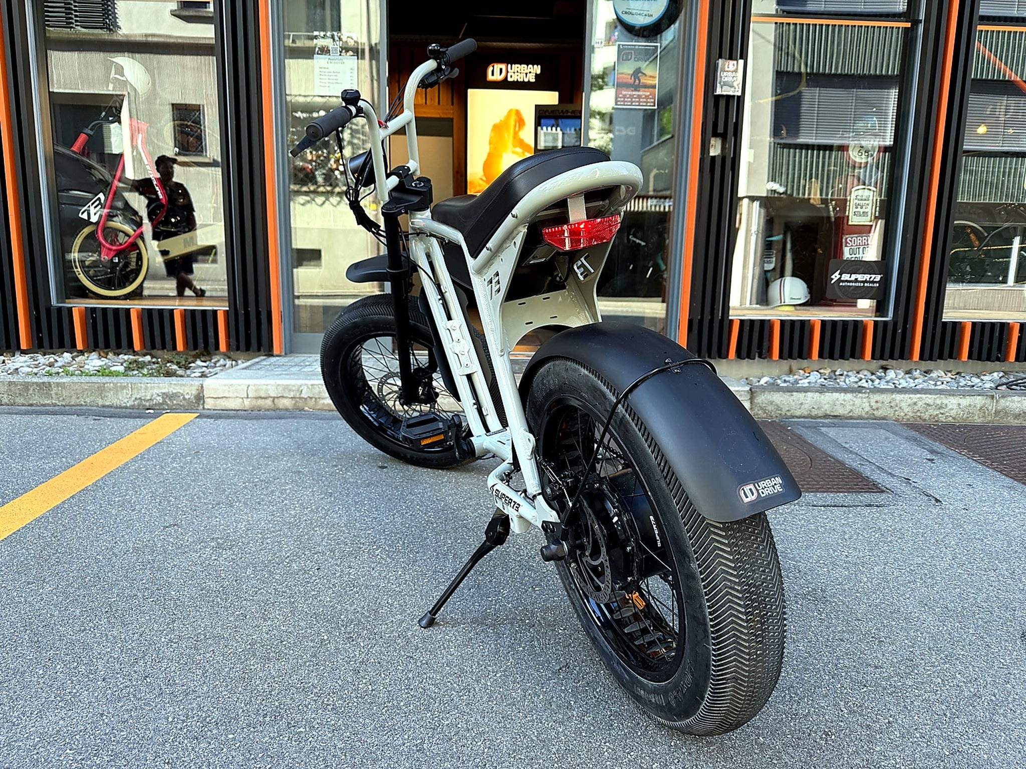 Super73 ZX Moon Rock – Showmodell