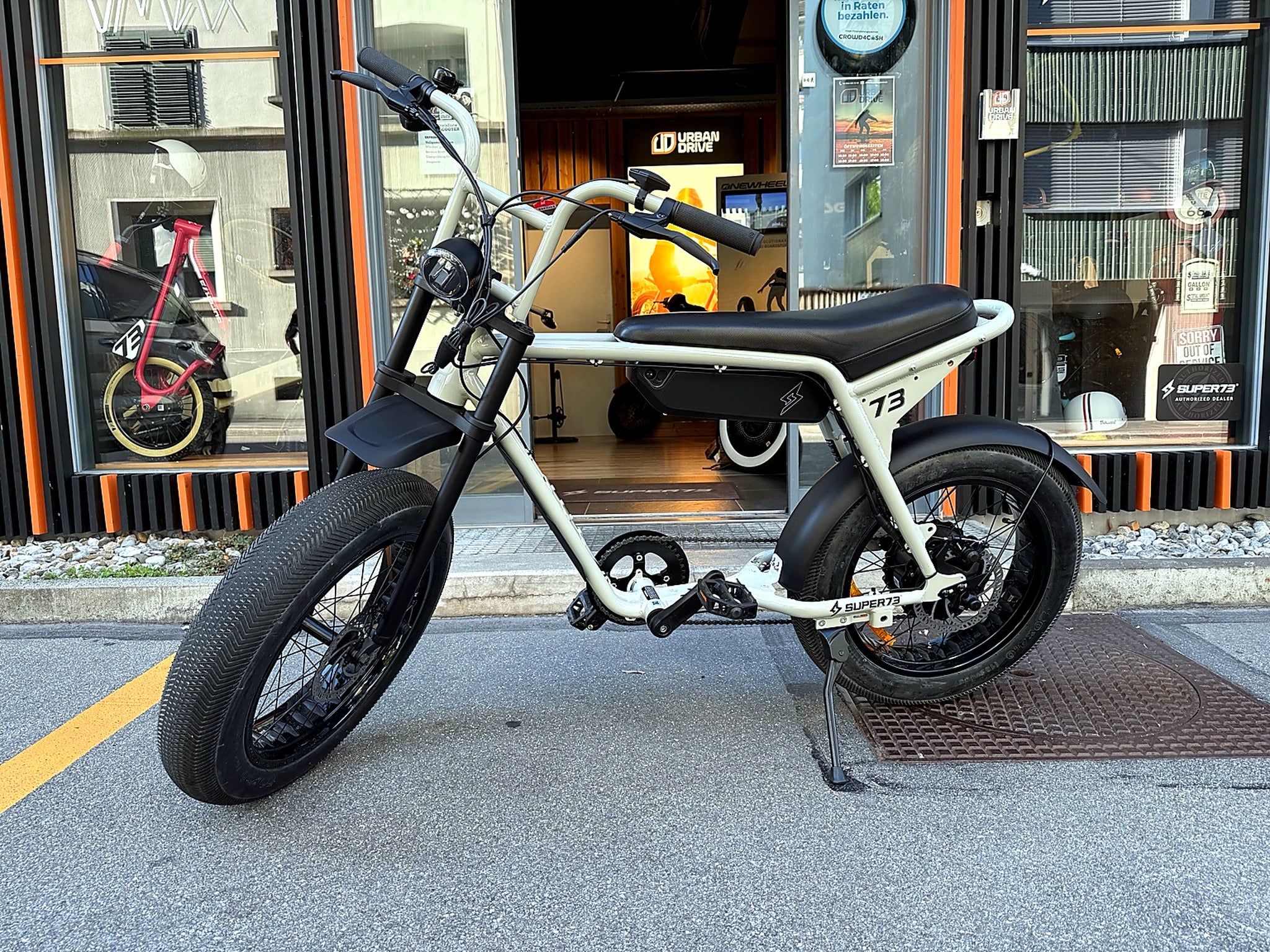 Super73 ZX Moon Rock – Showmodell